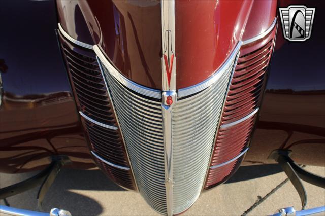 used 1940 Ford Deluxe car, priced at $25,000