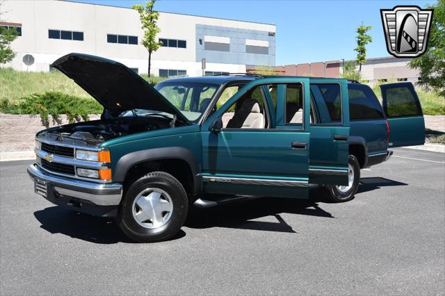 used 1996 Chevrolet Suburban car, priced at $18,000