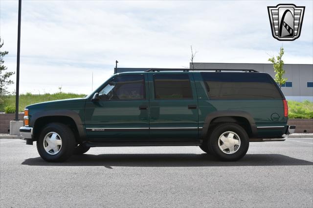 used 1996 Chevrolet Suburban car, priced at $18,000