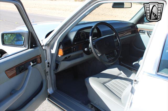 used 1986 Mercedes-Benz S-Class car, priced at $9,000