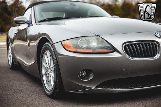 used 2004 BMW Z4 car, priced at $15,500