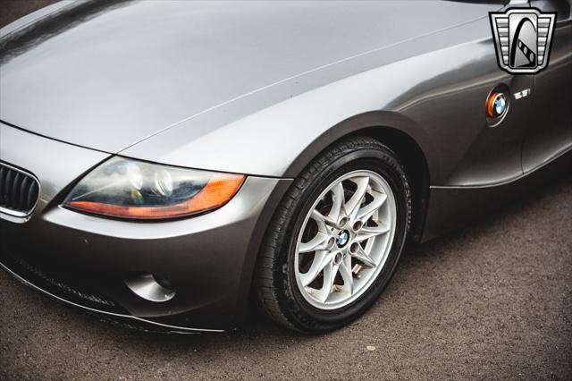 used 2004 BMW Z4 car, priced at $15,500