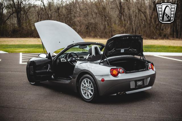 used 2004 BMW Z4 car, priced at $15,500