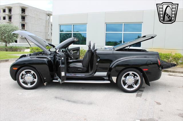 used 2006 Chevrolet SSR car, priced at $40,000