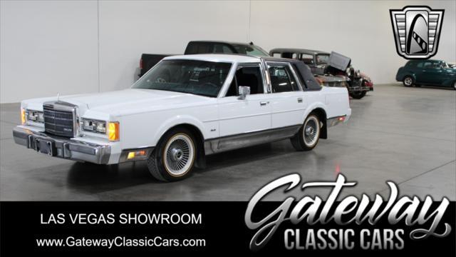 used 1989 Lincoln Town Car car, priced at $14,500