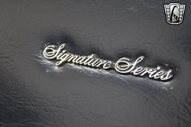 used 1989 Lincoln Town Car car, priced at $14,500