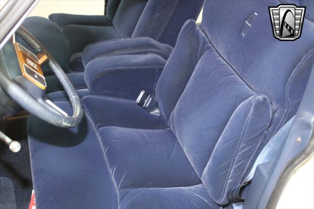 used 1989 Lincoln Town Car car, priced at $14,500