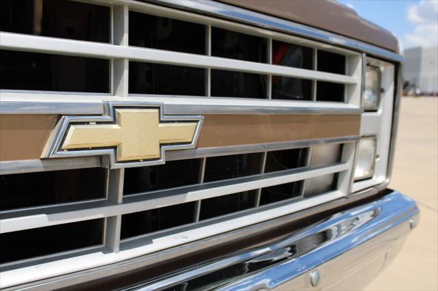 used 1988 Chevrolet Suburban car, priced at $23,000