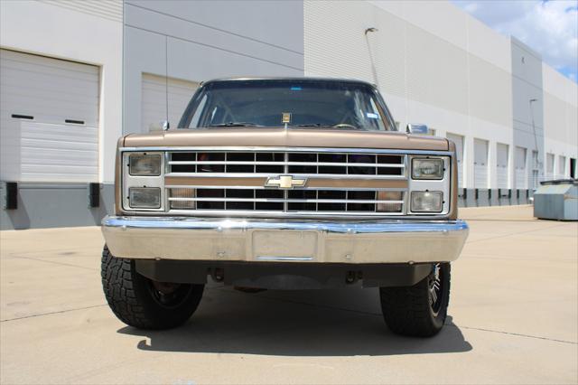 used 1988 Chevrolet Suburban car, priced at $23,000