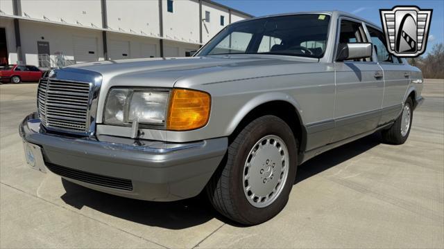 used 1990 Mercedes-Benz 300SE car, priced at $15,500