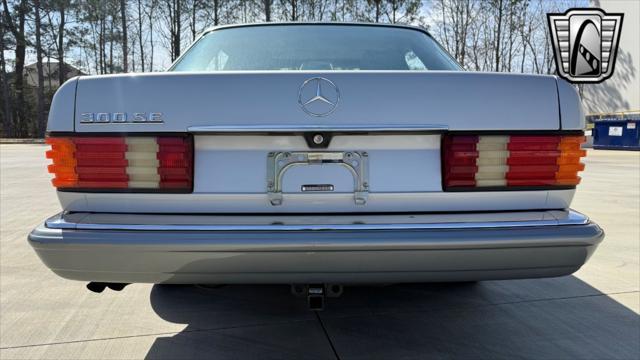 used 1990 Mercedes-Benz 300SE car, priced at $15,500