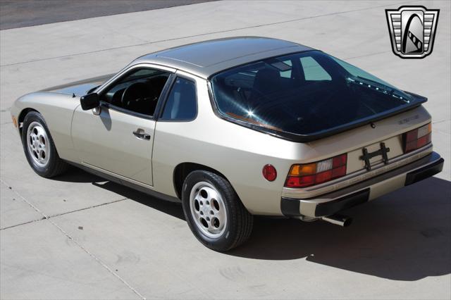 used 1987 Porsche 924 car, priced at $16,000