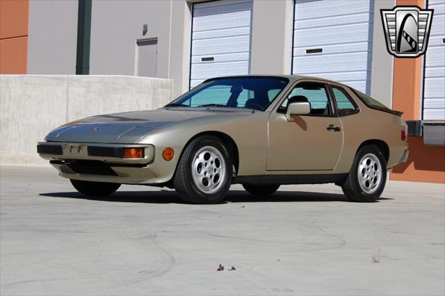 used 1987 Porsche 924 car, priced at $16,000