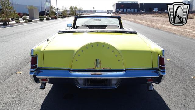 used 1971 Lincoln Continental car, priced at $14,500