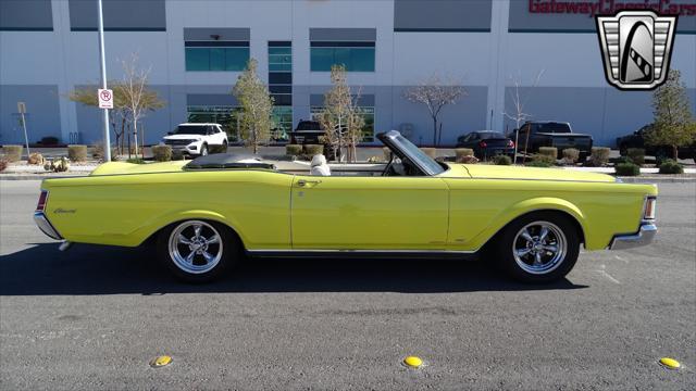 used 1971 Lincoln Continental car, priced at $14,500