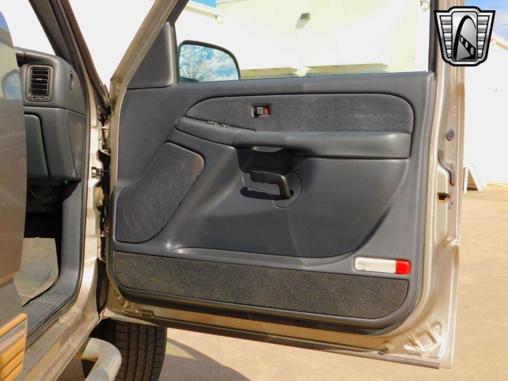 used 2002 Chevrolet Silverado 2500 car, priced at $22,500