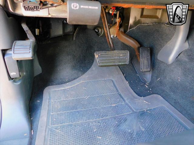 used 2002 Chevrolet Silverado 2500 car, priced at $22,500