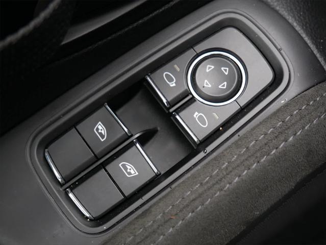 used 2022 Porsche 718 Spyder car, priced at $132,590