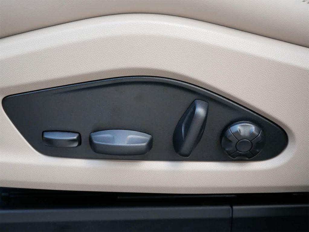 new 2025 Porsche Macan car, priced at $84,375