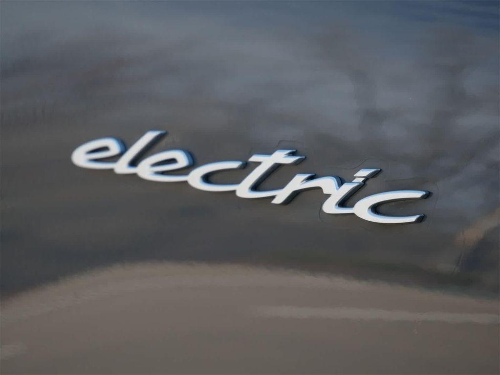 new 2025 Porsche Macan car, priced at $96,375