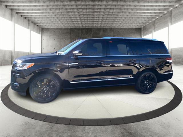 used 2022 Lincoln Navigator car, priced at $68,995