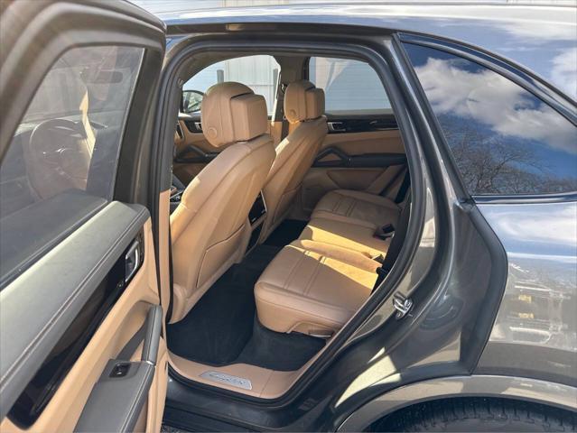 used 2019 Porsche Cayenne car