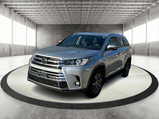 used 2019 Toyota Highlander car, priced at $27,995