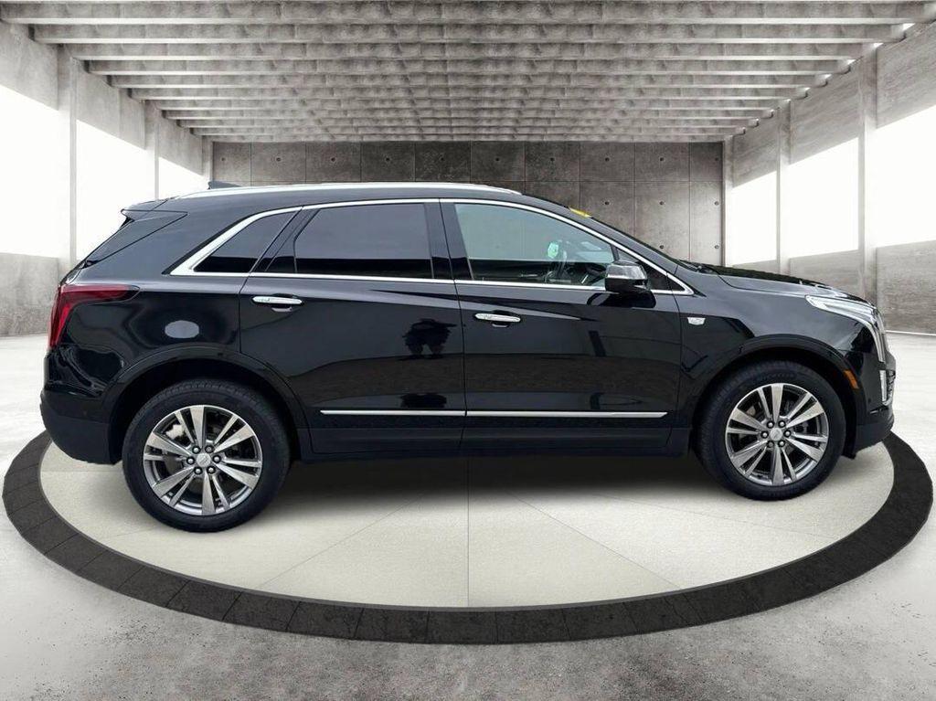 used 2022 Cadillac XT5 car, priced at $32,995