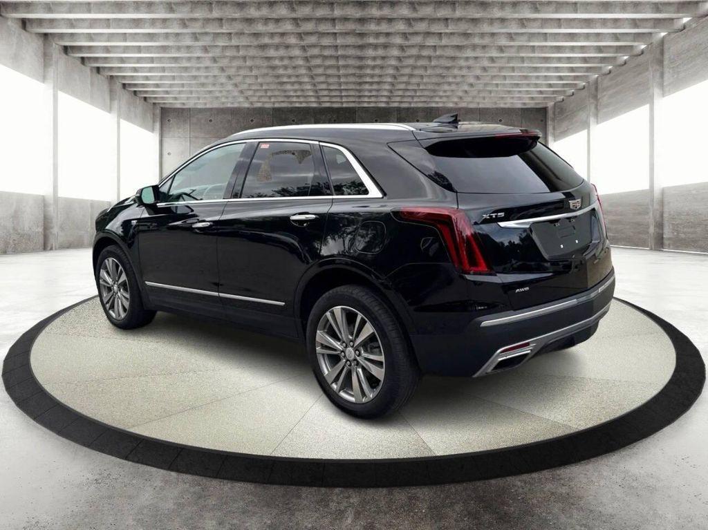 used 2022 Cadillac XT5 car, priced at $32,995