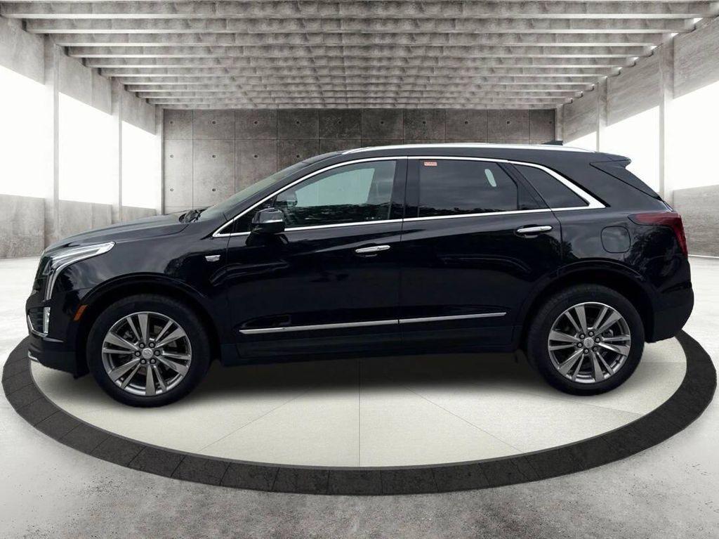 used 2022 Cadillac XT5 car, priced at $32,995