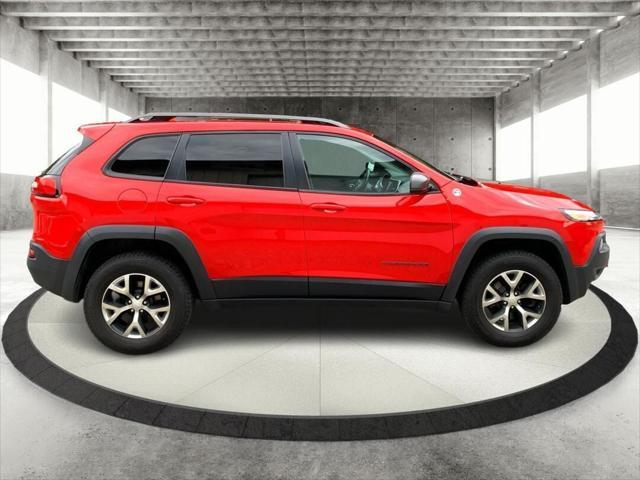 used 2018 Jeep Cherokee car, priced at $19,595