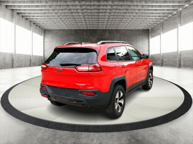 used 2018 Jeep Cherokee car, priced at $19,595