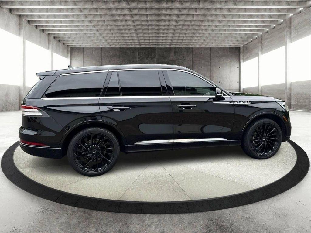 used 2021 Lincoln Aviator car, priced at $44,995