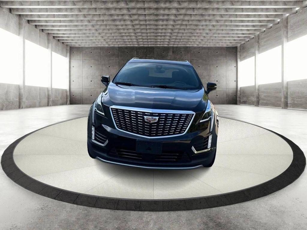 used 2022 Cadillac XT5 car, priced at $32,995