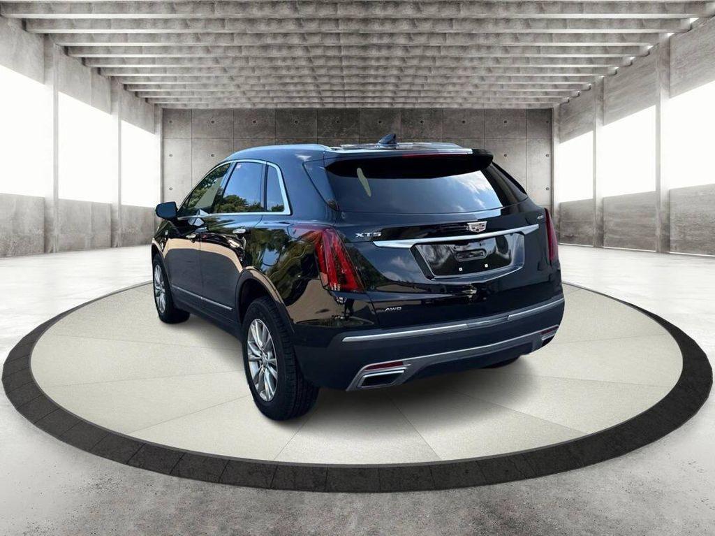 used 2022 Cadillac XT5 car, priced at $32,995