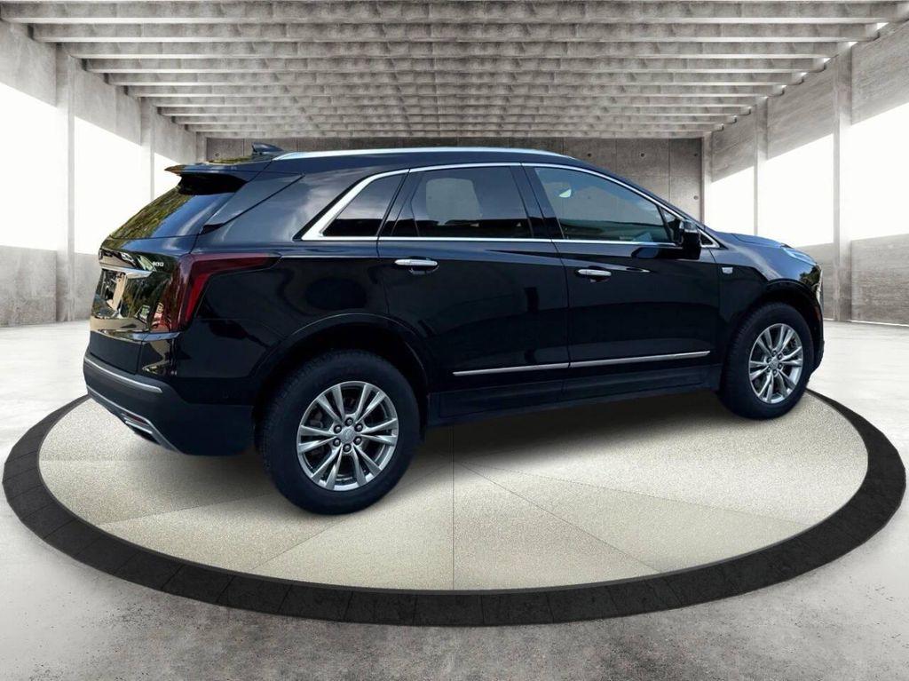 used 2022 Cadillac XT5 car, priced at $32,995