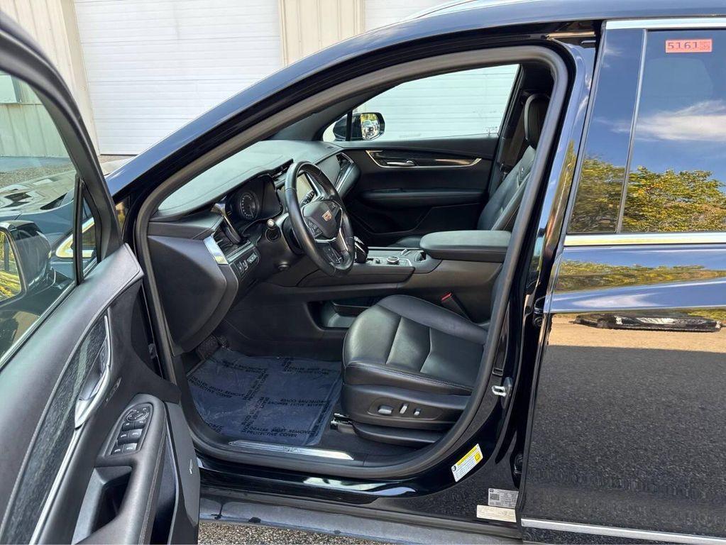 used 2022 Cadillac XT5 car, priced at $32,995