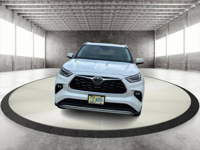 used 2021 Toyota Highlander Hybrid car, priced at $46,995