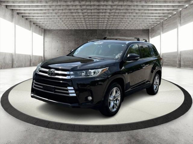 used 2017 Toyota Highlander car, priced at $26,995