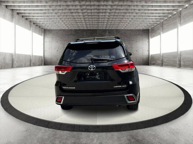 used 2017 Toyota Highlander car, priced at $26,995