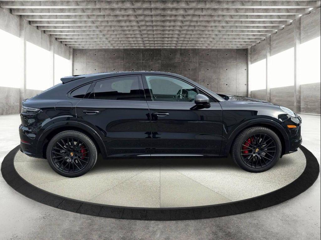 used 2022 Porsche Cayenne car, priced at $75,400