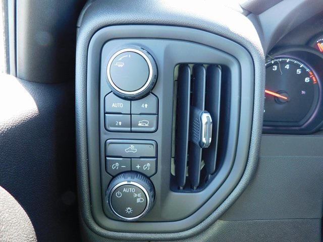 new 2025 Chevrolet Silverado 1500 car, priced at $43,739