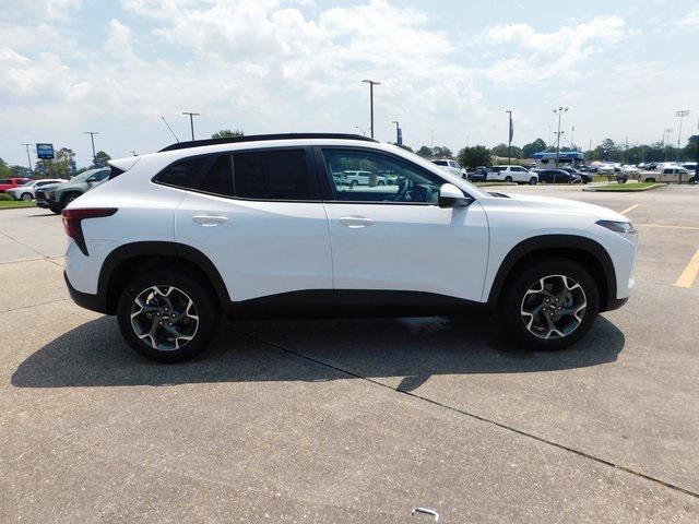 new 2025 Chevrolet Trax car, priced at $25,140