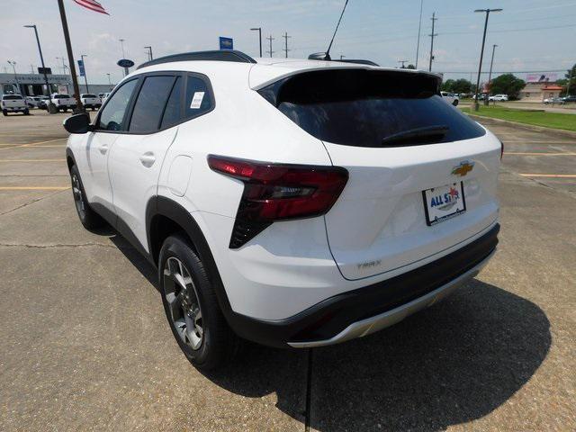 new 2025 Chevrolet Trax car, priced at $25,140