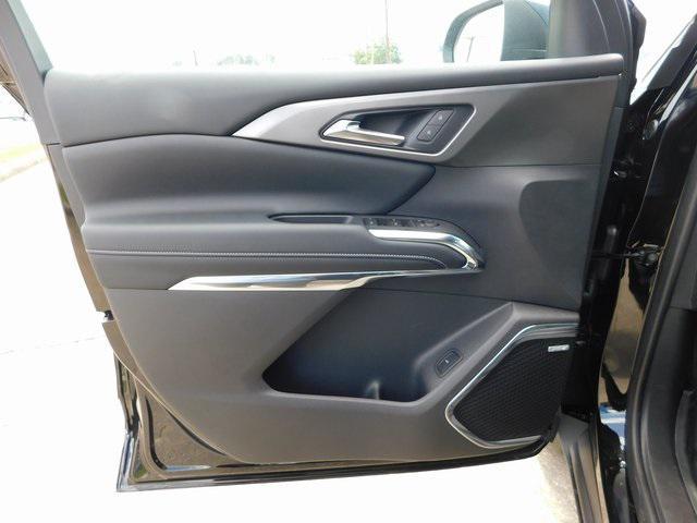 new 2025 Chevrolet Traverse car, priced at $49,514