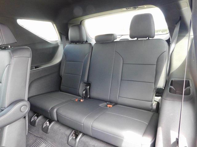 new 2025 Chevrolet Traverse car, priced at $49,514