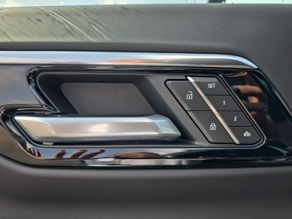 new 2025 Chevrolet Suburban car, priced at $84,255