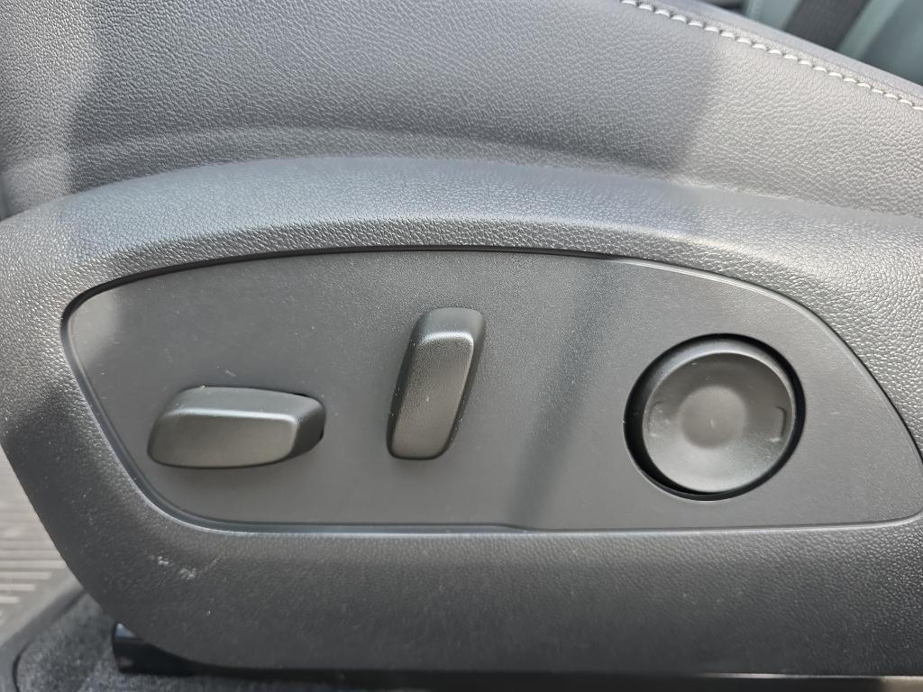 new 2026 Chevrolet Traverse car, priced at $47,345