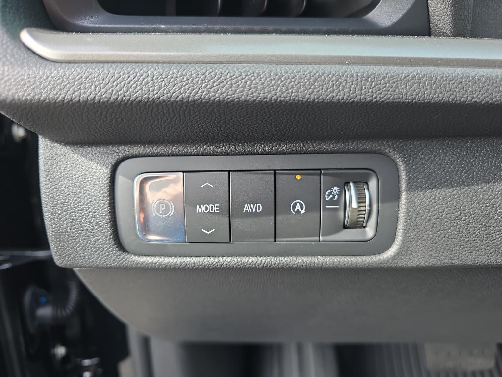 new 2026 Chevrolet Traverse car, priced at $47,345