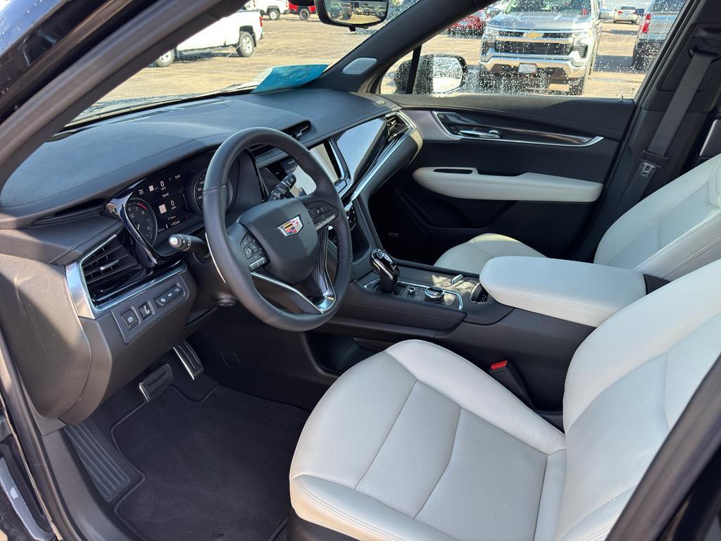 used 2024 Cadillac XT6 car, priced at $54,477